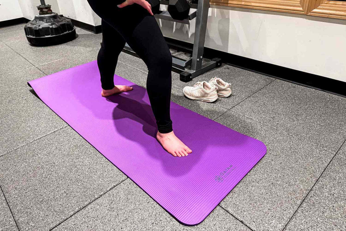 How to Choose a Yoga Mat That Fits Your Practice?