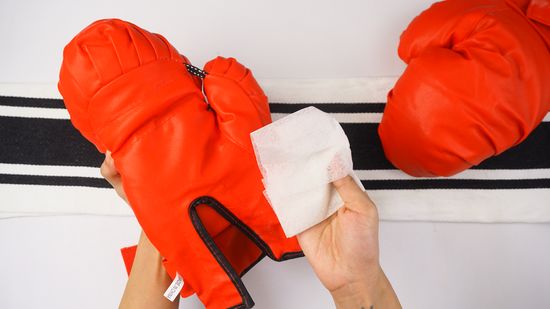 How to Clean Boxing Gloves?